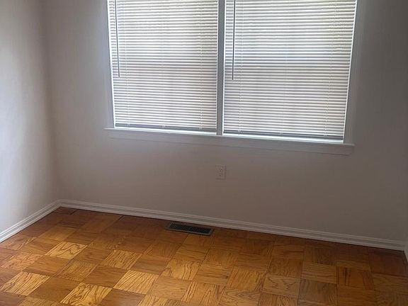 4th image of 790 Azalea Dr #15