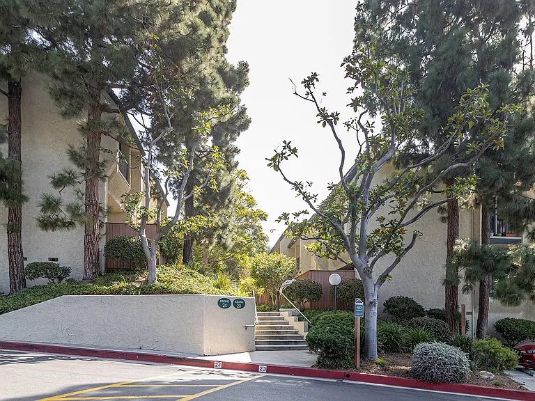 11260 Overland Ave #23G-1 — Photo 2