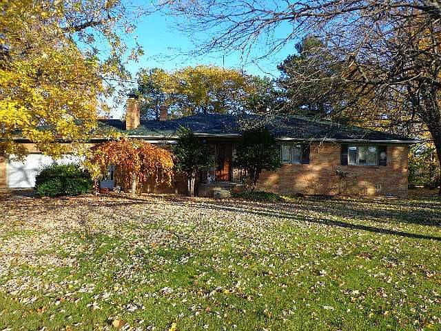 2nd image of 5651 Pickle Rd