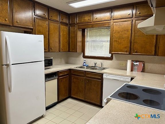 5th image of 1910 Old Mill Rd APT 7