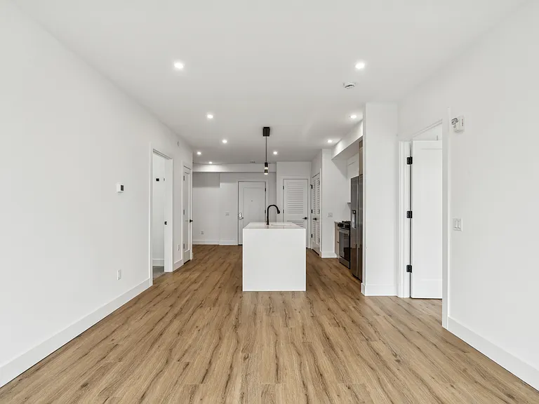 6901 Madison — Photo 12