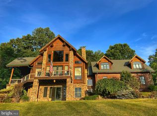 15 Hillcrest Dr, Middletown, PA 17057