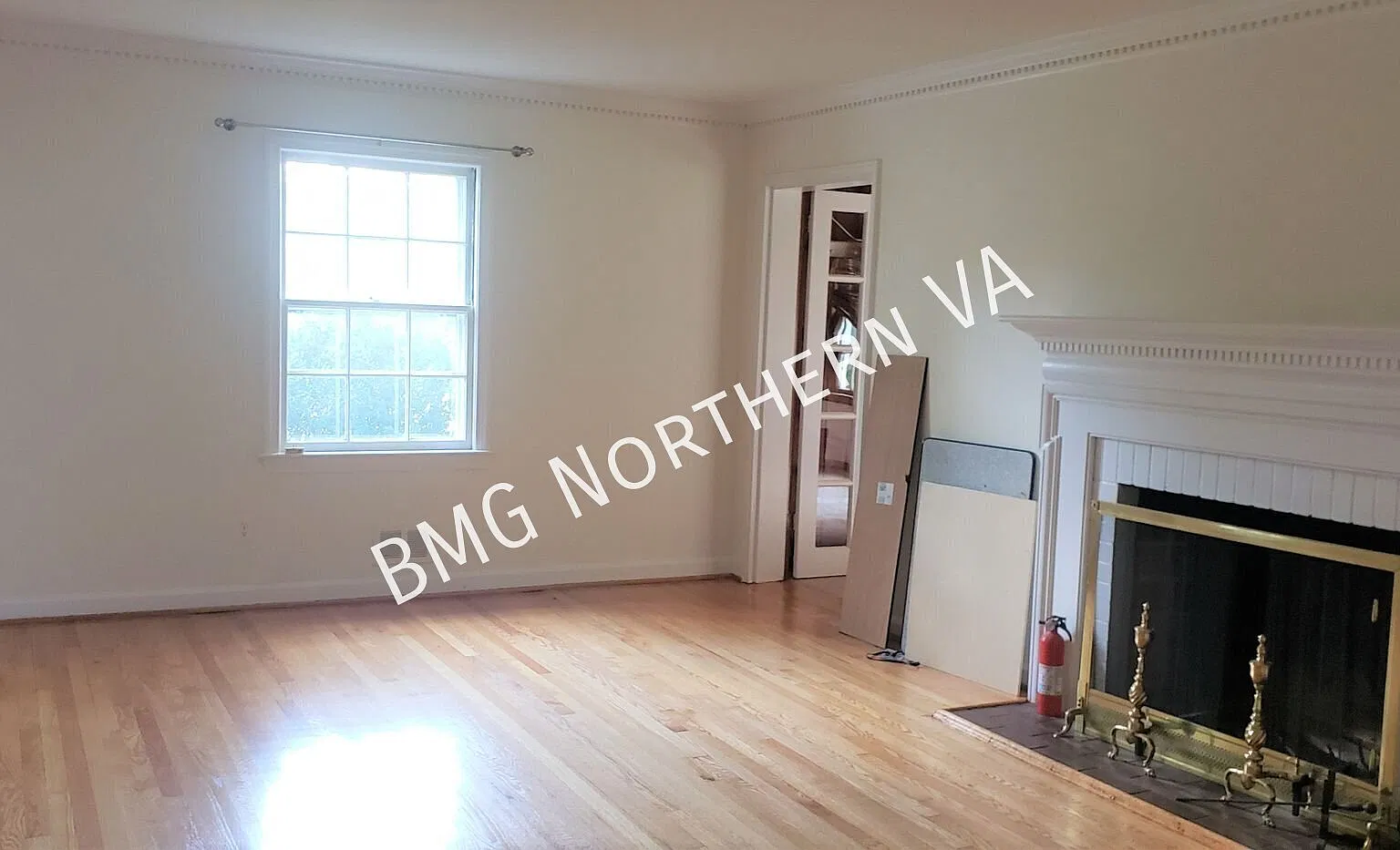 Classic And Stately 5BR/3BA Colonial Gem In Prestigious Dover Balmoral Riverwood Community — Photo 2