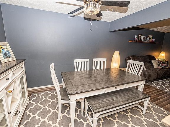 5th image of 9570 Greenway Dr