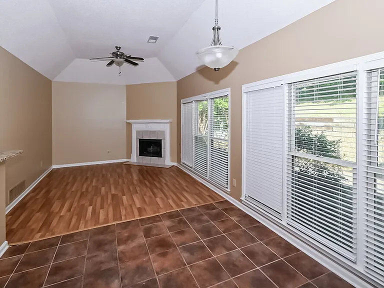 9224 Chimneyrock Blvd — Photo 5