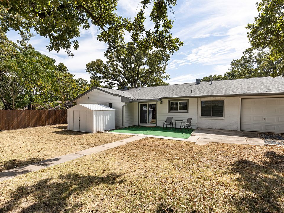 1st image of 1044 Meadowbrook Dr