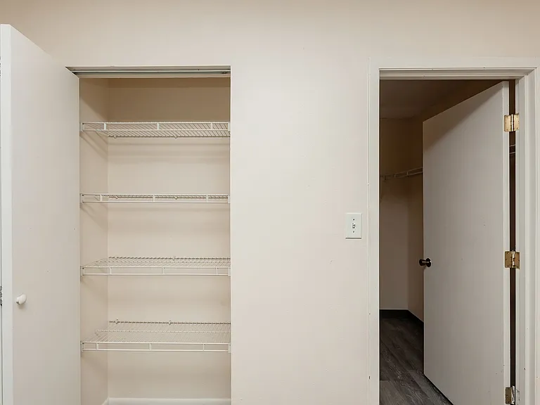 ONE MONTH FREE rent PLUS reduced rents! — Photo 5