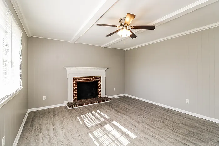 3 bed, 2.0 bath, 1604 sqft, $1,725 — Photo 4
