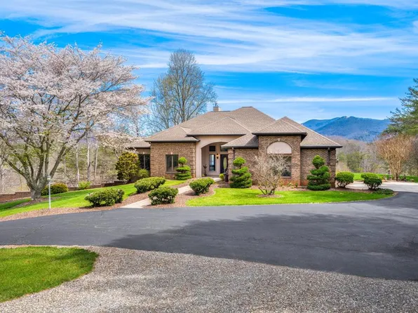 1620 McConnell Rd, Hiawassee, GA 30546