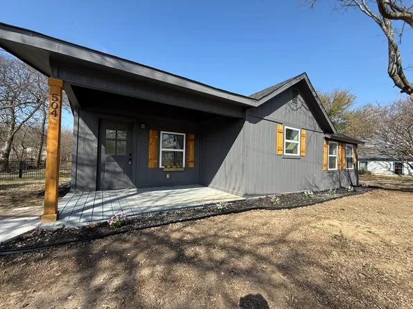 504 N Denison St, Bells, TX 75414