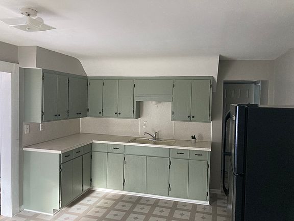 5th image of 202 S Campbell St #1