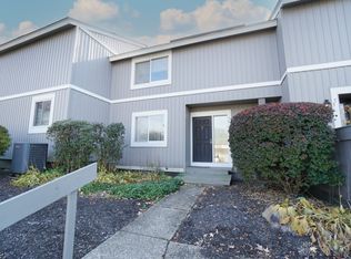 54 Twin Lakes Dr, Fairfield, OH 45014