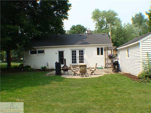 2nd image of 2775 Brentwood Ave