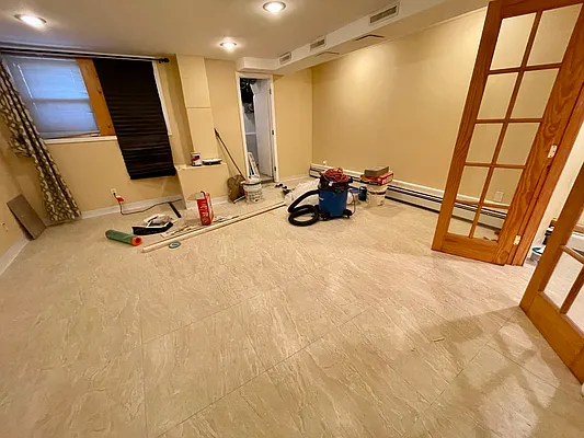 Rented by MQ Realty LLC | media 8