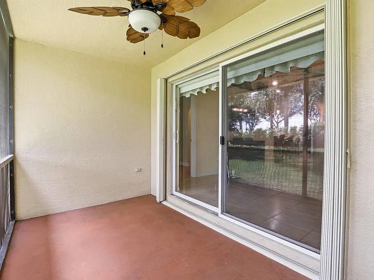 9363 Bridgeport Dr — Photo 31