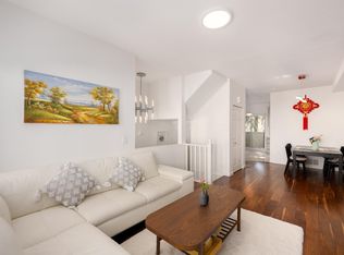 6700 Rumble St #24, Burnaby, BC V5E4H7