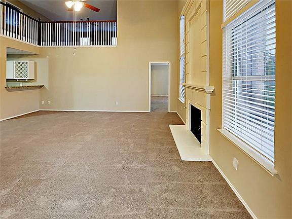 3rd image of 8421 Southern Prairie Dr