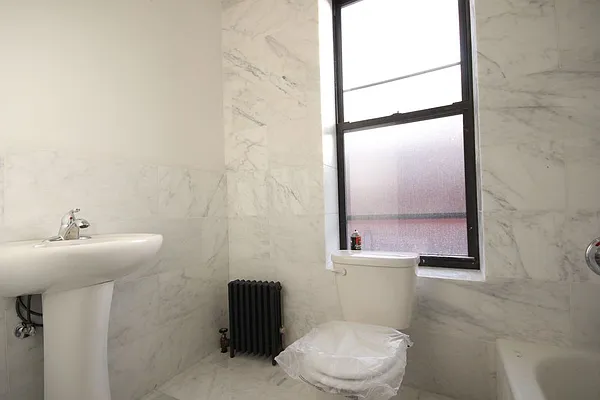 Rented by Dynamik Realty | media 40