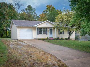 2222 Columbus Cir, Warrenton, MO 63383