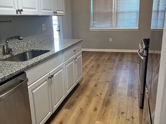 3rd image of 6461 Heritage Hill Dr