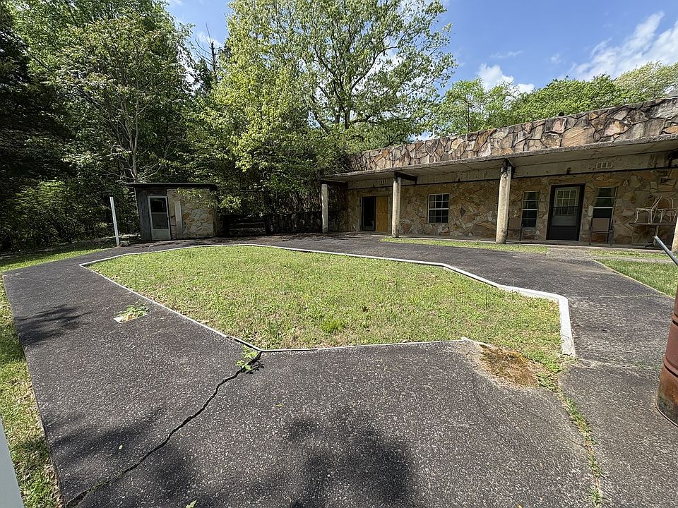 1st image of 4089 Old Metal Rd