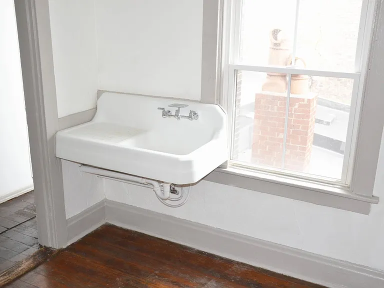 519 W McMicken Ave #4 — Photo 3
