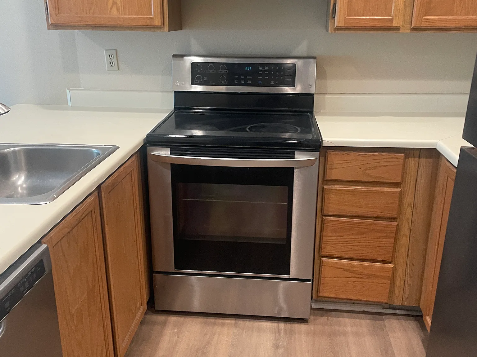 1 bed, 557 sqft, $1,695 — Photo 3