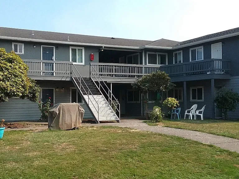 Park Place East — Photo 16