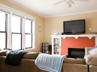 1116 Davis St #3, Evanston, IL 60201