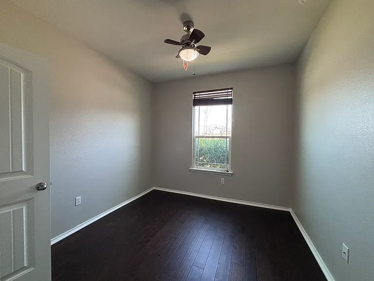 1405 Berlin Ln — Photo 34