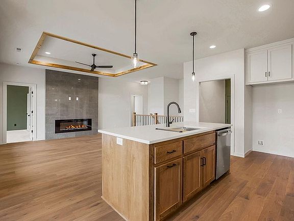 7th image of this home