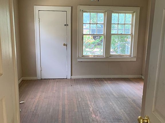 2nd image of 507 W Bonbright St APT C