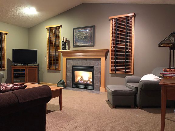 3rd image of 7498 Woodcliff Dr
