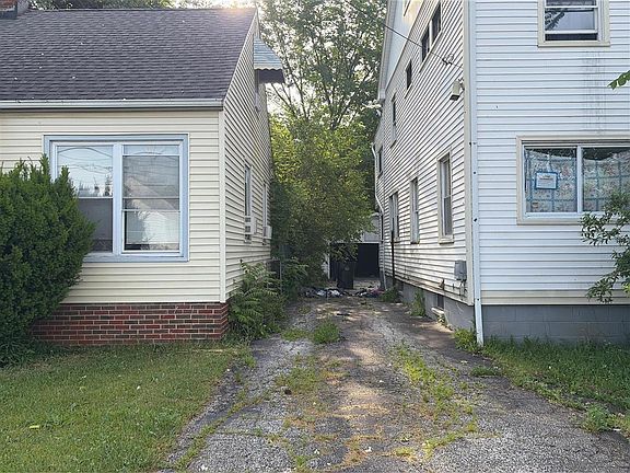 2nd image of 4245 W 130th St