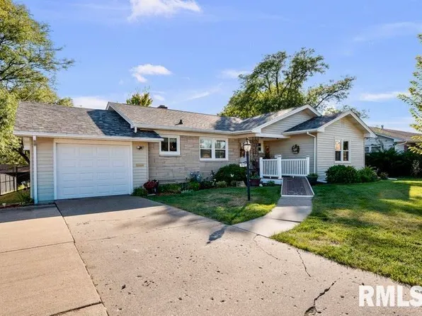 1825 W 38th Pl, Davenport, IA 52806