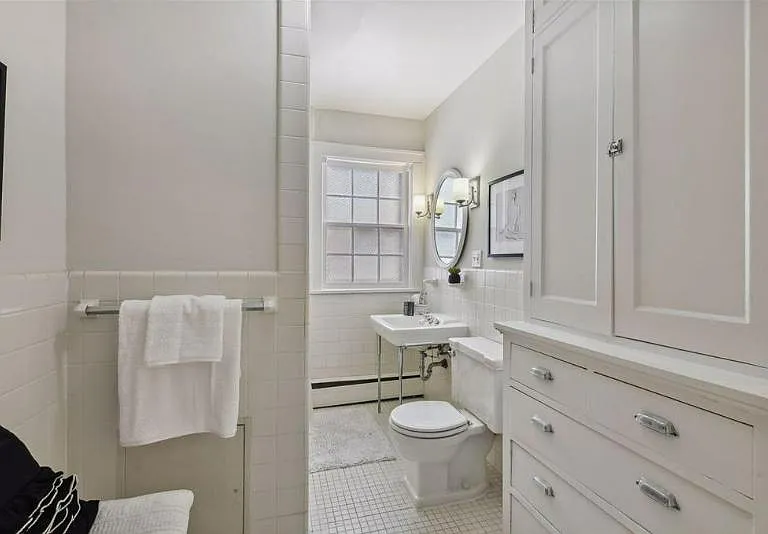 Main level - master bath