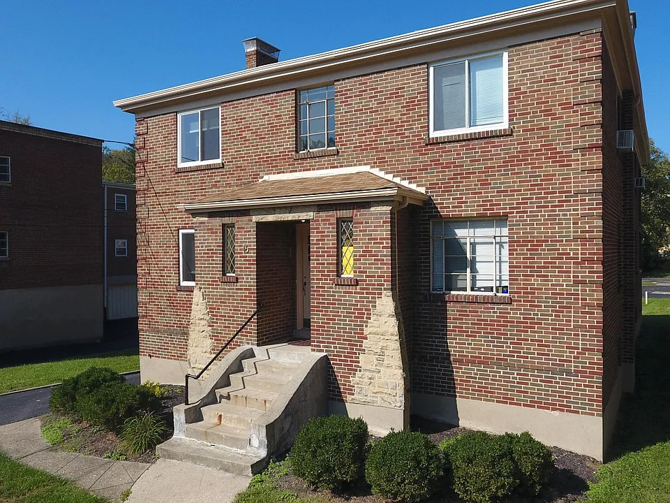 16 Merzen Ct
