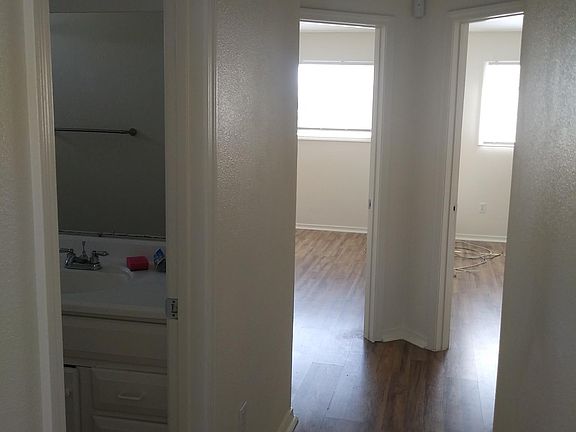 4th image of 1768 E Worth St