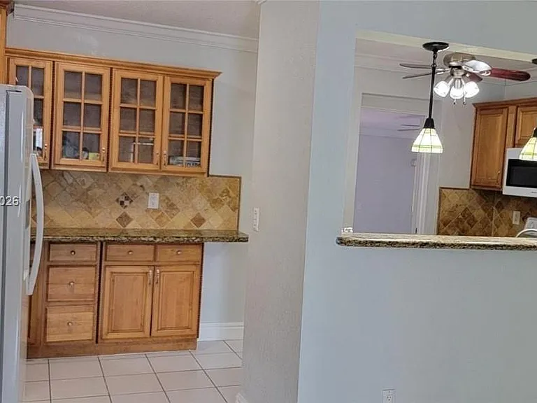 10835 SW 41st Ter — Photo 3