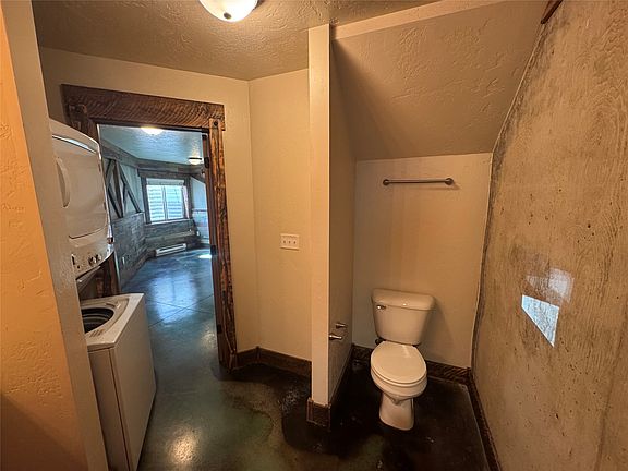 3rd image of 279 Jumbo Vista Way