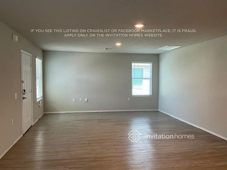 1422 Lagoon Lndg — Photo 3