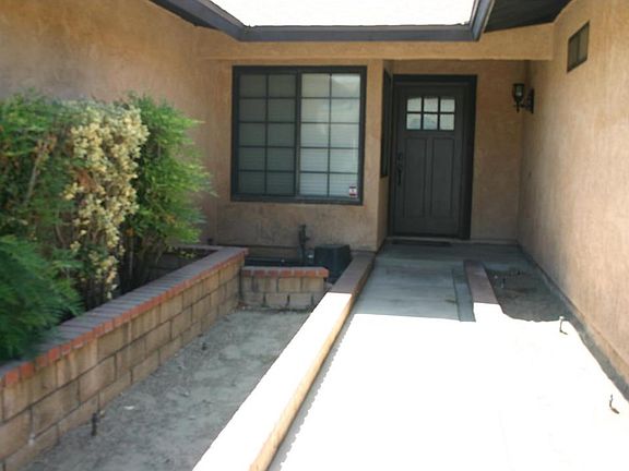 3rd image of 15681 Montgomery Ave