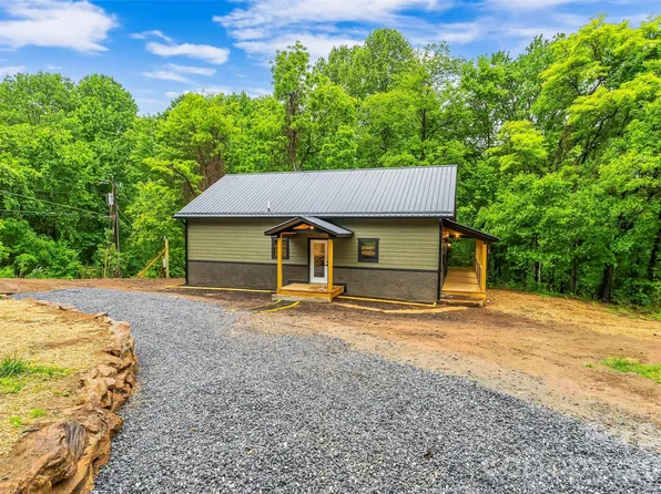 1737 Newfound Rd, Leicester, NC 28748