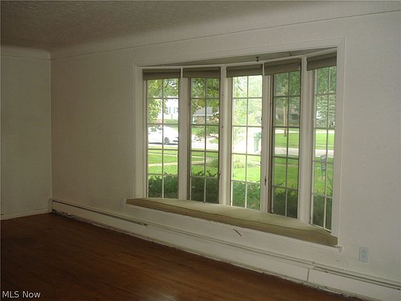 2nd image of 7342 Hopkins Rd