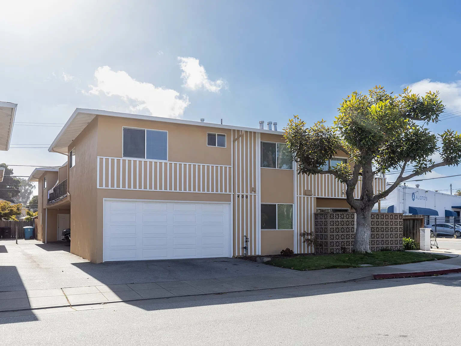 1 bed, 700 sqft, $2,700 — Photo 1