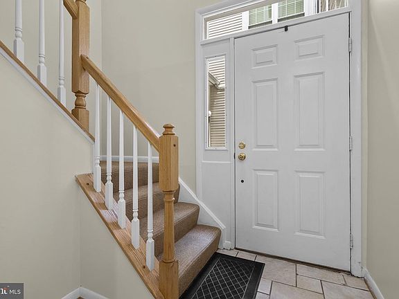 4th image of 10345 Royal Woods Ct