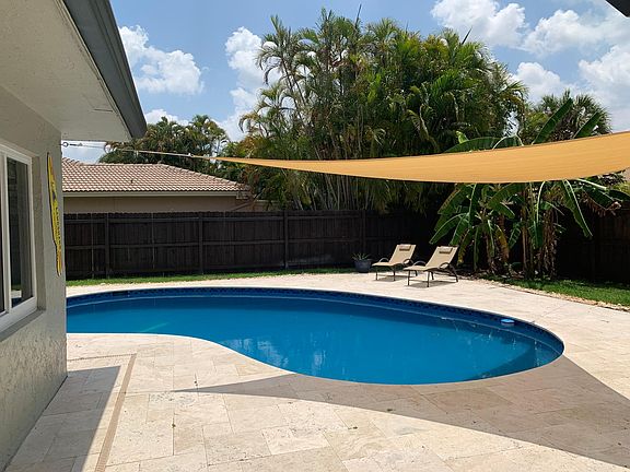 4th image of 9048 NW 21st Ct