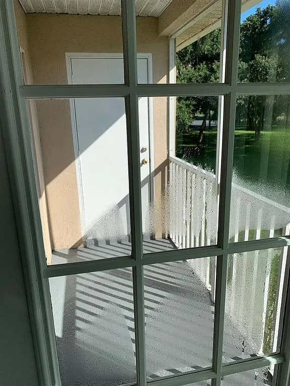 3 bed, 2.0 bath, 1136 sqft, $1,750 — Photo 3