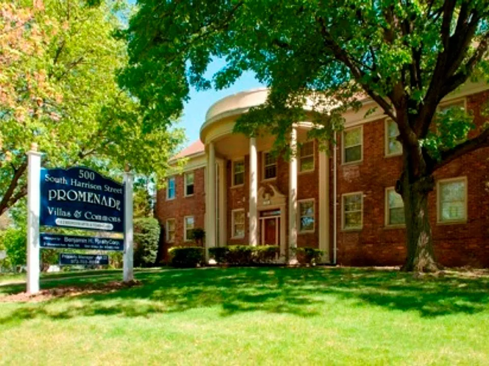 Promenade Villas & Commons