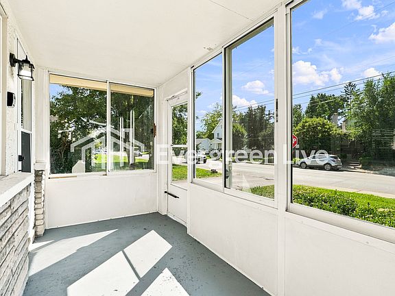 2nd image of 1404 Lockbourne Rd
